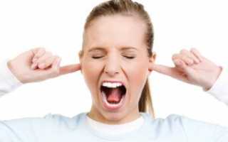 Выделения из уха с неприятным запахом: причины и лечение