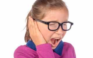 Гной из уха у ребенка: причины и методика лечения гнойного отита